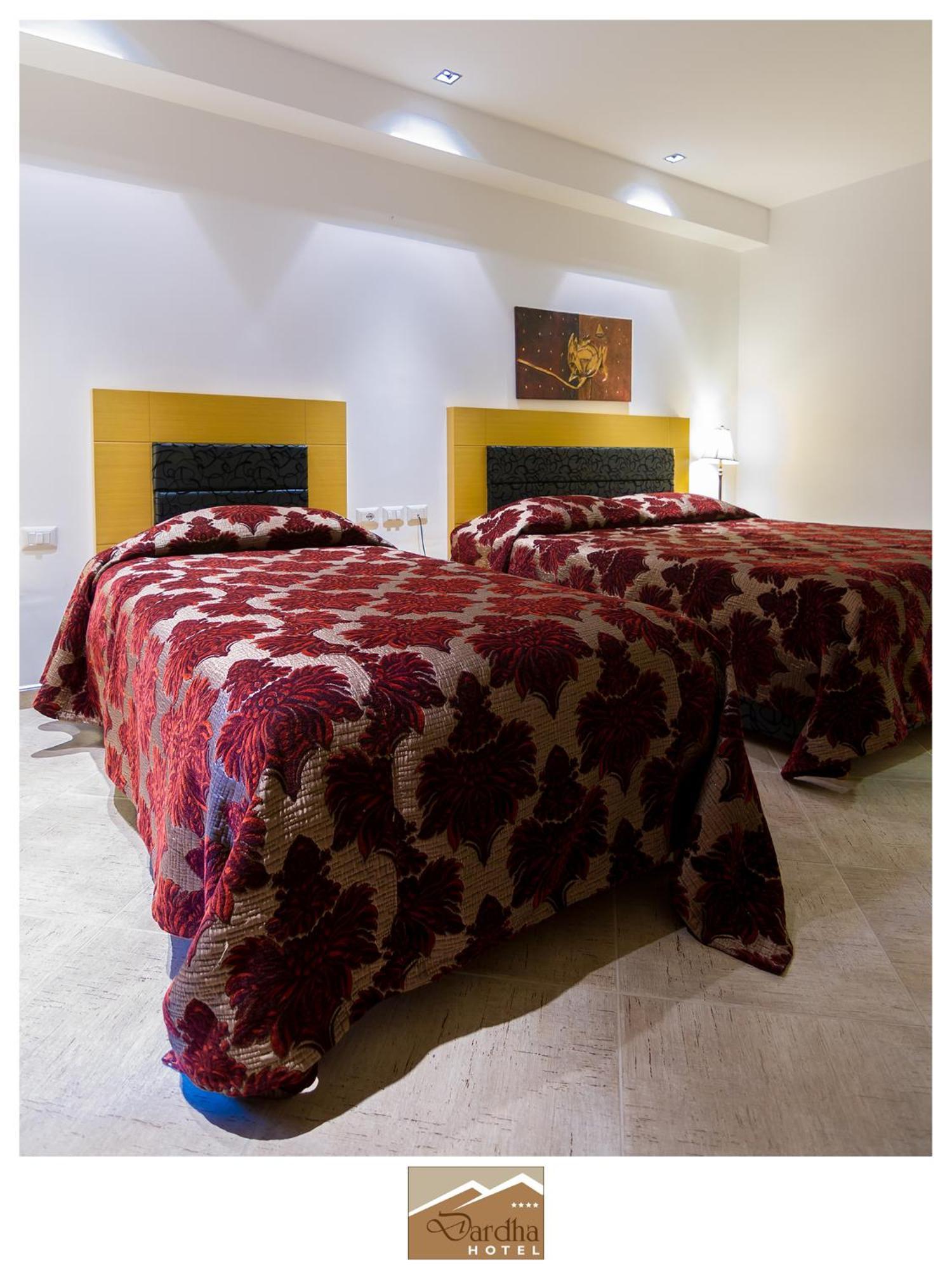 Hotel Dardha Room photo